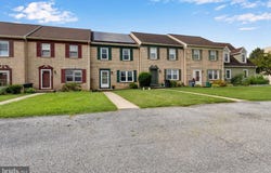 6530 HOLLOW DRIVE, EAST PETERSBURG, PA 17520