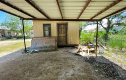 312 James St, Brackettville, TX 78832