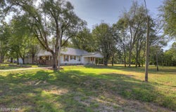 211 W Kneeland Street, Liberal, MO 64762