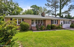 1716 Crescent Drive, Elizabeth City, NC 27909