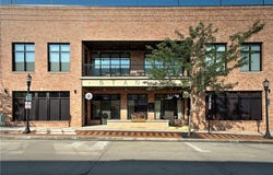 308 SE Douglas Street, Lee's Summit, MO 64063