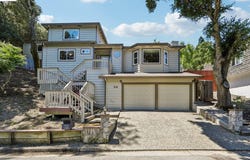 26 Oak Rd, Orinda, CA 94563