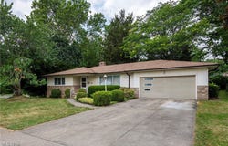 7080 Arcadia Drive, Parma, OH 44129
