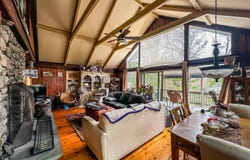 4 Hillcrest Road, Plymouth, MA 02360