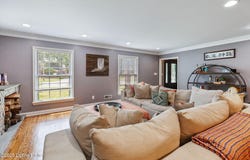 1007 Corn Island Ct, Louisville, KY 40207