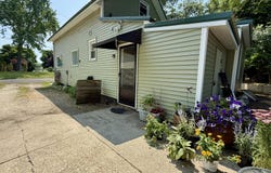274 6th Avenue, Manistee, MI 49660
