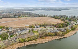 2434 Commerce Boulevard, Mound, MN 55364