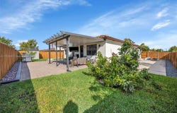 2594 SE 2nd St, Homestead, FL 33033