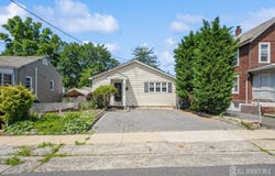 16 Taft Avenue, Edison, NJ 08817