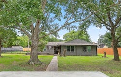 910 7th Street, Bay City, TX 77414