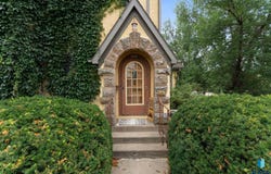 300 E Stearns Ave, Chamberlain, SD 57325