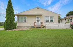 2023-2025 Burton Avenue, Waterloo, IA 50703
