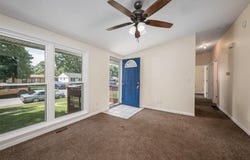 318 Holiday Drive, Lansing, KS 66043