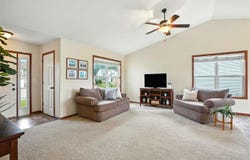 35 Thistle Ct, IowaCity, IA 52240