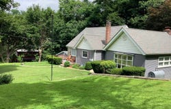 30 Lakeview Terrace, Mahopac, NY 10541