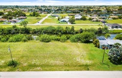 342 NE 25th Terrace, Cape Coral, FL 33909