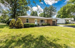 206 W Bethalto Boulevard W, Bethalto, IL 62010