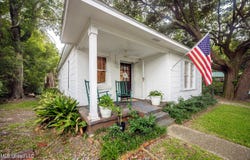 428 Dewey Avenue, Ocean Springs, MS 39564