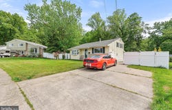 30 SAN DIEGO DRIVE, MAGNOLIA, NJ 08049