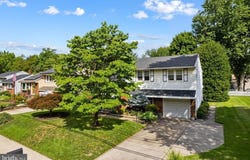 604 DAVIS ROAD, BARRINGTON, NJ 08007