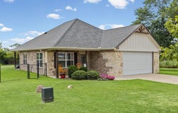 228 Mill Street, Emory, TX 75440