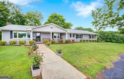 190 Roberts, Cornelia, GA 30531
