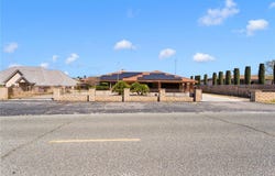 18186 Bangor, Hesperia, CA 92345