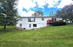 210 W 8th St, Miller, SD 57362