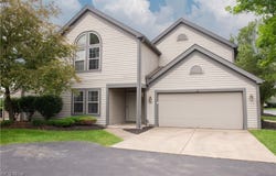 307 N Bayshore Drive, Columbiana, OH 44408