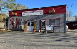 7 Main Street, Bridgton, ME 04009