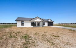 9 Private Road 33084, Sumner, TX 75486