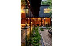 906 W 18th ST, Austin, TX 78701