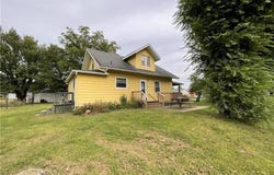 301 East 3rd Street, Winston, MO 64689