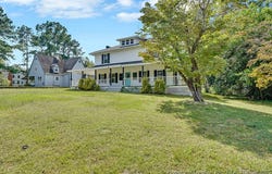 201 N College Street, Red Springs, NC 28377
