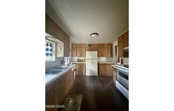 230 E Prairie Avenue, Girard, KS 66743