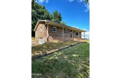 282 Rolling Hills Dr Drive, Marion, VA 24354