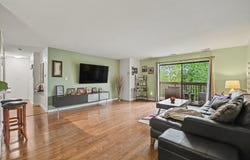 120 Lakeview Drive, Bloomingdale, IL 60108