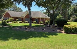 9361 Arbor Glenn Ct, Jonesboro, GA 30236