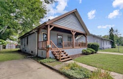 1608 N Oakley Street, Saginaw, MI 48602