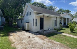 416 E WASHINGTON Street, Riverton, IL 62561