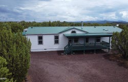 28 County Road 3205, Vernon, AZ 85940