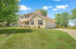 1009 Raymond Drive, Red Bud, IL 62278