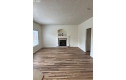 1987 NW 17TH St, Gresham, OR 97030