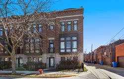 2849 N Hermitage Avenue, Chicago, IL 60657