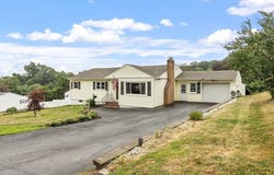 87 East St, Methuen, MA 01844