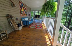 200 Adam St., SHADY SPRING, WV 25918