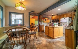 53 Henry St, Amherst, MA 01002