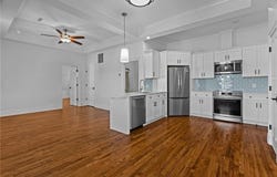 18 State Street, Bristol, RI 02809