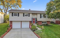 1205 E Ironwood Drive, Mount Prospect, IL 60056