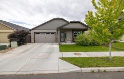 2514 NW Ivy Way, Redmond, OR 97756
